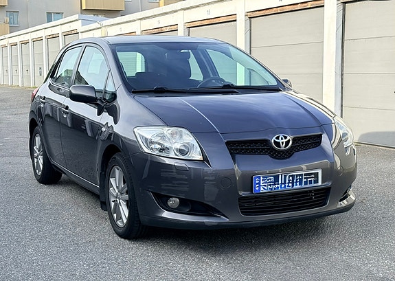 Toyota Auris 5 of 19