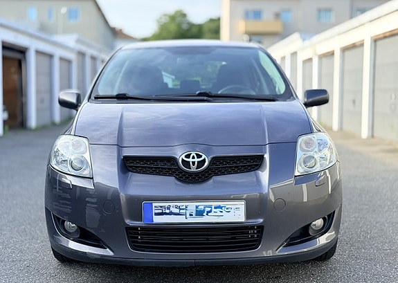 Toyota Auris 18 of 19