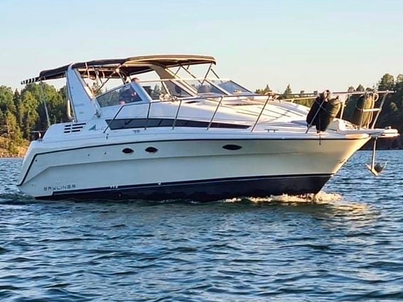 Bayliner 3055 Avanti Mercruiser 7.4 MPI V8 2003 - Bogprop 2 of 5