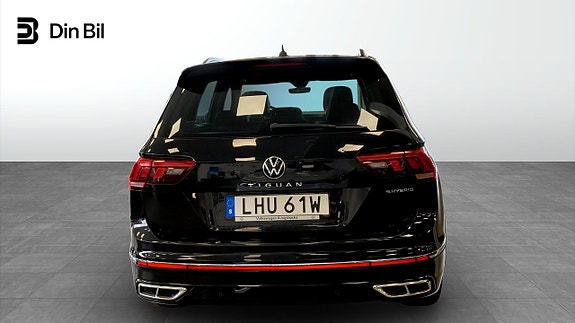 Volkswagen Tiguan 5 of 14