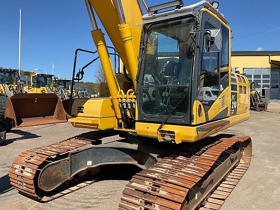 Komatsu PC 210 LC-11 5 of 12