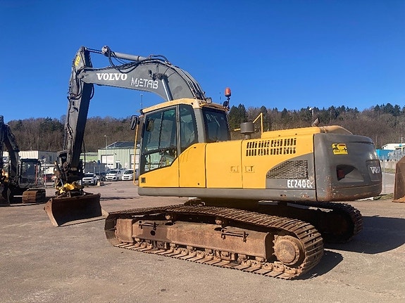Volvo EC 240 C L 2 of 11