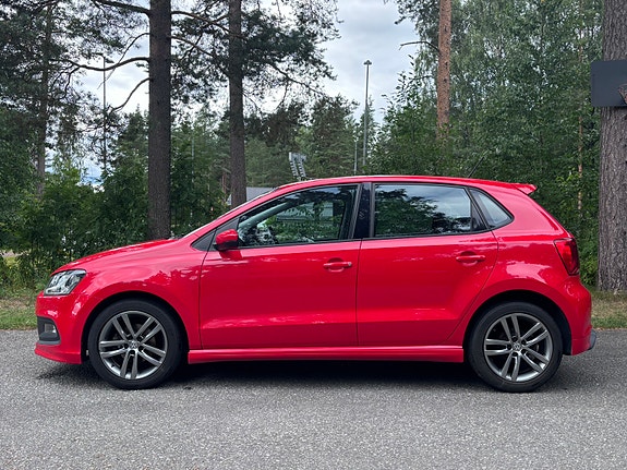 Volkswagen Polo 2 of 3