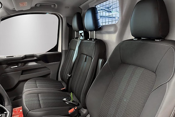 Ford E-Transit 9 of 16