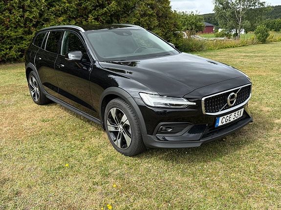 Volvo V60 Cross Country 6 of 10