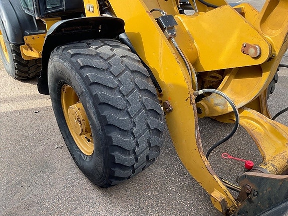 CAT 906 H 2 13 of 15