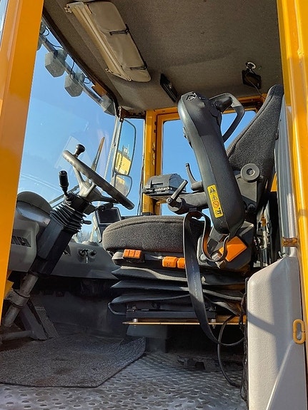 Volvo L 180 E 12 of 15