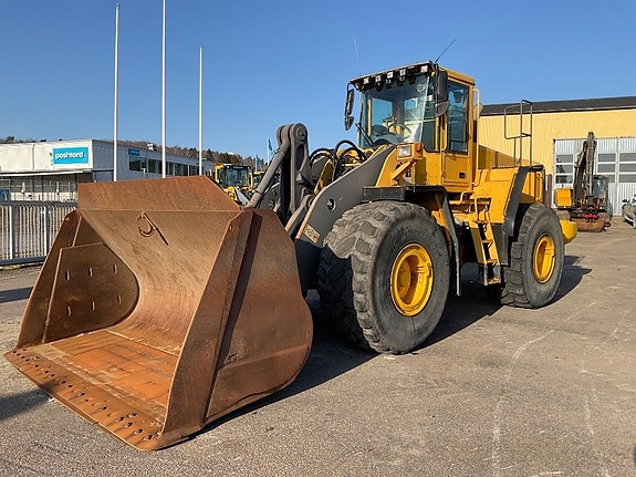 Volvo L 180 E 2 of 15