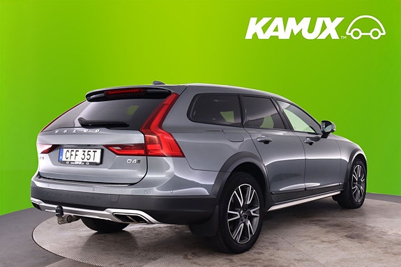 Volvo V90 Cross Country 4 of 5