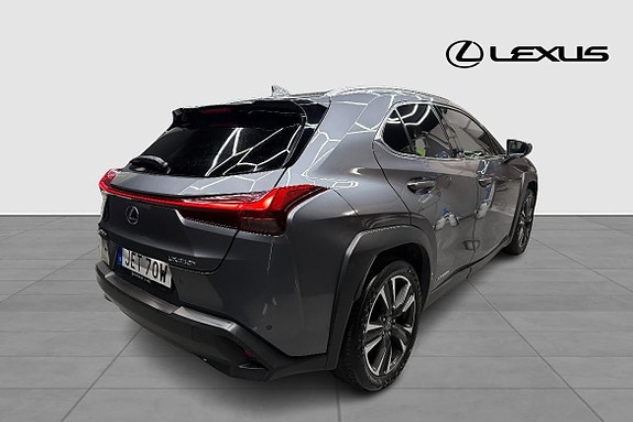 Lexus UX250h 5 of 19