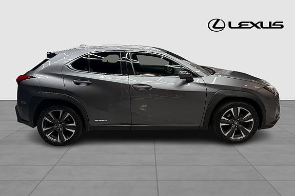 Lexus UX250h 6 of 19