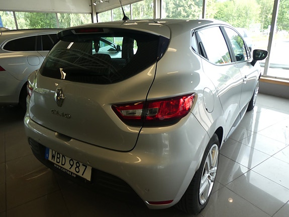 Renault Clio 2 of 5