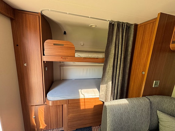 Adria ADORA 563 TK, barnkammare 6 of 15