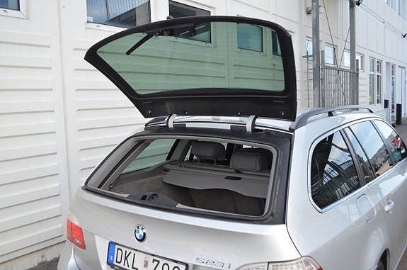 BMW 523i 7 of 18
