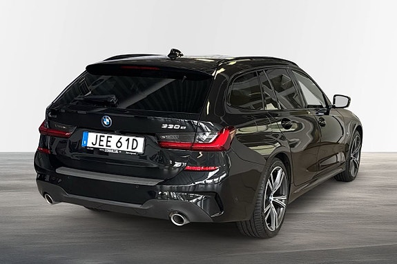 BMW 330e 3 of 18
