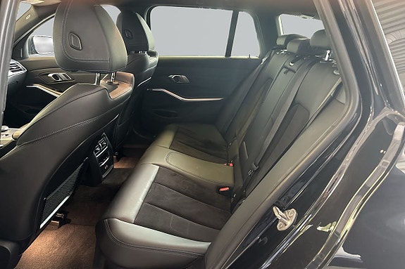 BMW 330e 8 of 18