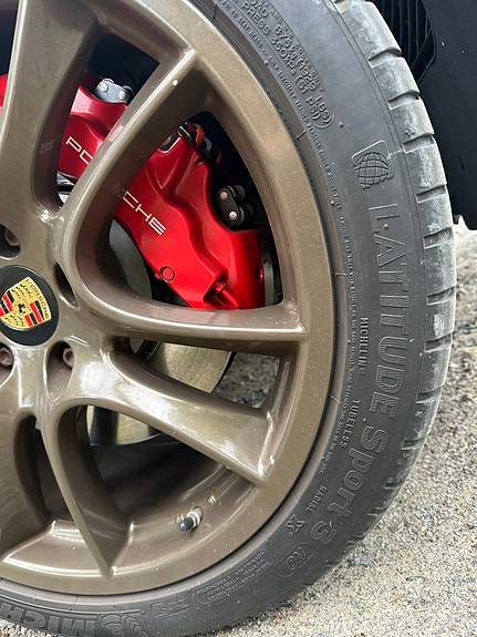 Porsche Cayenne Turbo S 19 of 21
