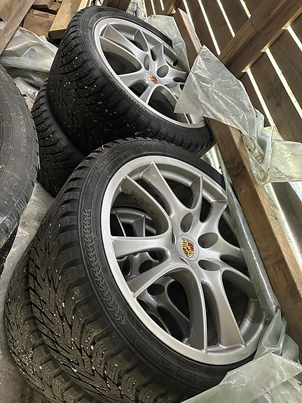 Porsche Cayenne Turbo S 18 of 21