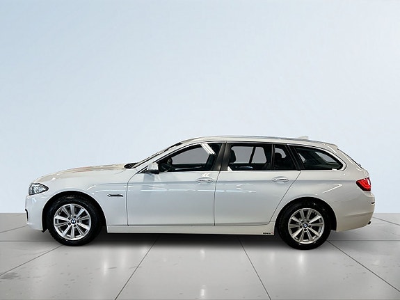BMW 520d 4 of 5