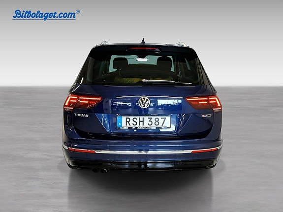 Volkswagen Tiguan 4 of 5