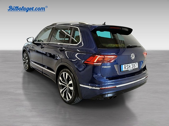 Volkswagen Tiguan 3 of 5
