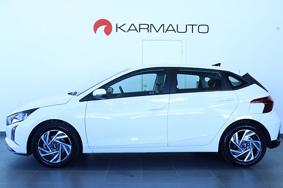 Hyundai i20 2 of 5