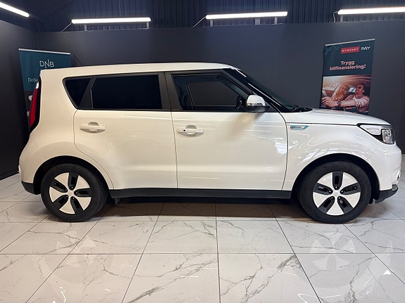 Kia Soul 2 of 5