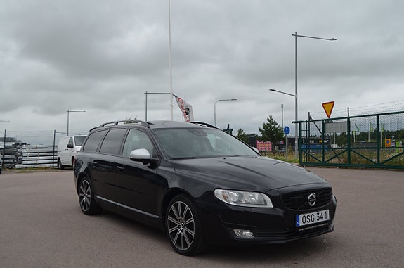 Volvo V70 10 of 27