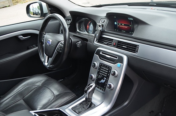 Volvo V70 19 of 27
