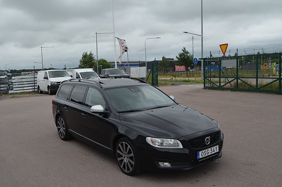 Volvo V70 9 of 27