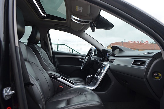 Volvo V70 18 of 27