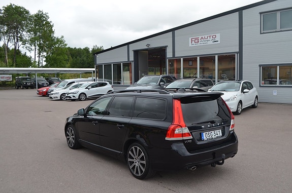 Volvo V70 4 of 5