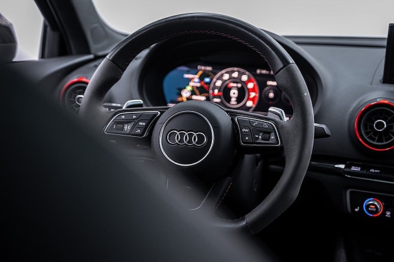 Audi RS3 25 of 27