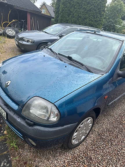 Renault Clio 3 of 3