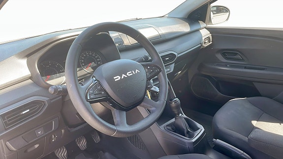 Dacia Sandero 12 of 14