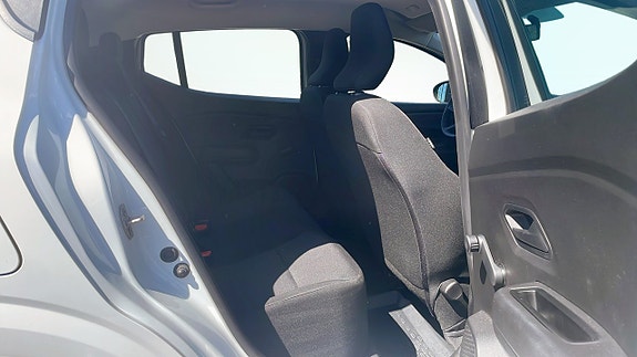Dacia Sandero 5 of 5