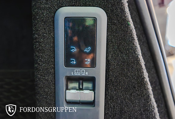 Land Rover Range Rover Sport 7 of 28