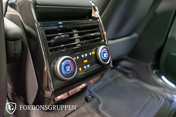 Land Rover Range Rover Sport 28 of 28