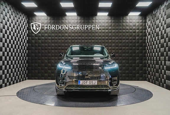 Land Rover Range Rover Sport 12 of 28