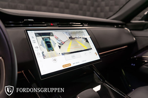 Land Rover Range Rover Sport 23 of 28