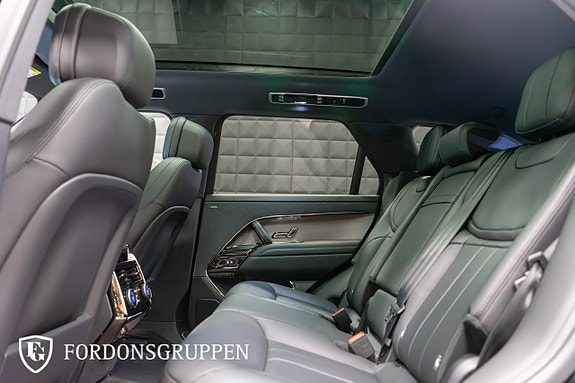 Land Rover Range Rover Sport 27 of 28