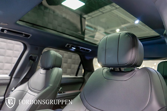 Land Rover Range Rover Sport 17 of 28