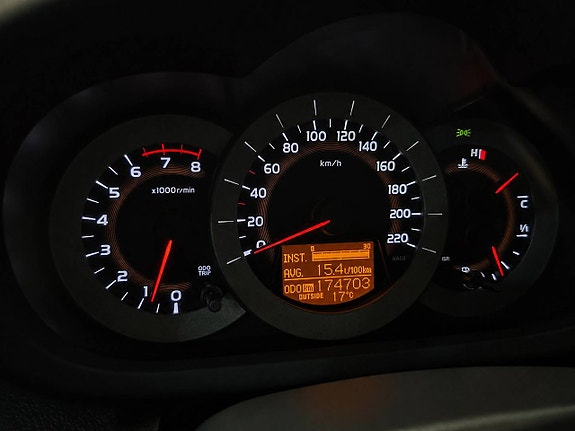 Toyota RAV4 15 of 24