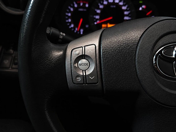 Toyota RAV4 16 of 24