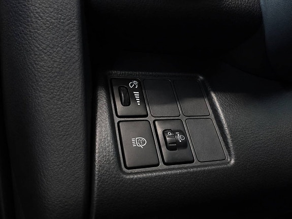 Toyota RAV4 14 of 24