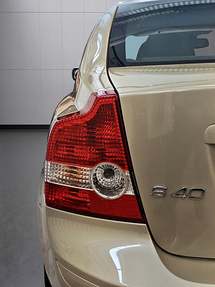 Volvo S40 5 of 5