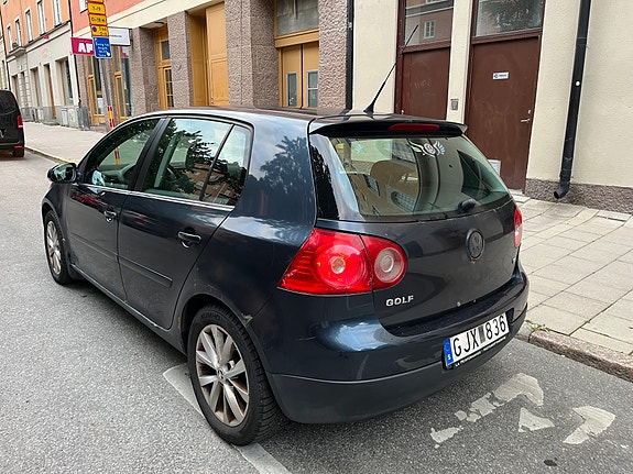 Volkswagen Golf V 3 of 5