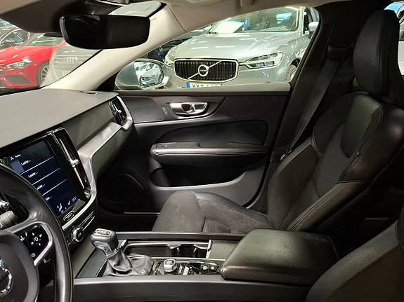 Volvo V60 15 of 30