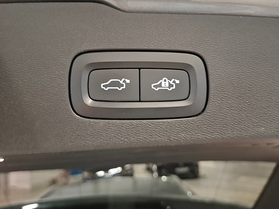 Volvo V60 11 of 30