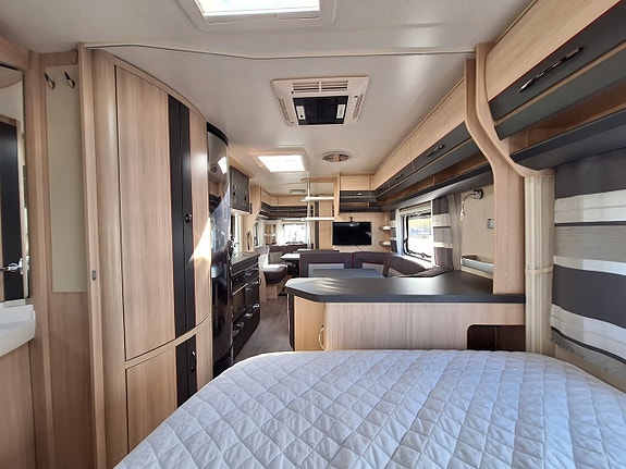 Hobby De Luxe Edition 650 KMFe Barnkammare, 1 Ägare, AC 18 of 22